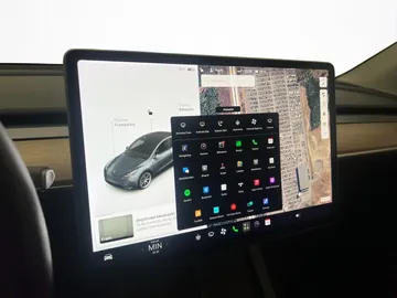 Car image 38