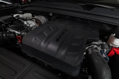 Car image 25