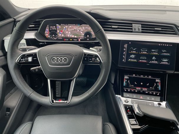 Audi e-tron 55 quattro S-line 300 kW image number 12