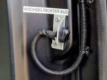 Car image 34