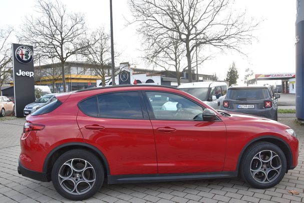 Alfa Romeo Stelvio AT8 Q4 B-Tech 154 kW image number 6