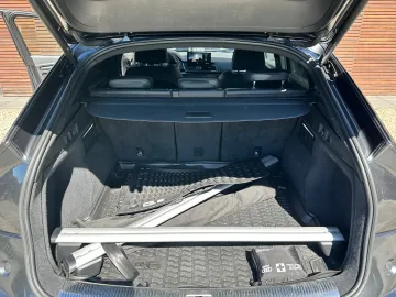 Car image 32