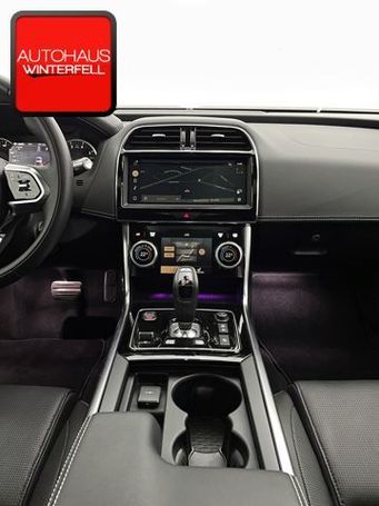 Jaguar XE 184 kW image number 31