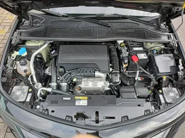 Car image 22