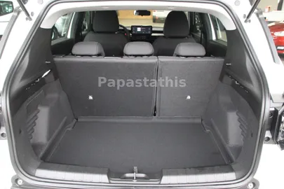 Car image 26