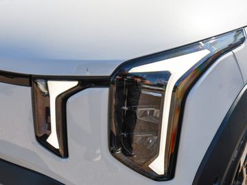 Car image 29
