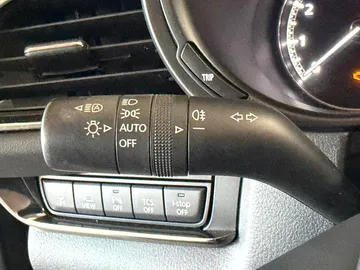 Car image 33