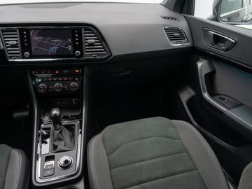 Car image 32