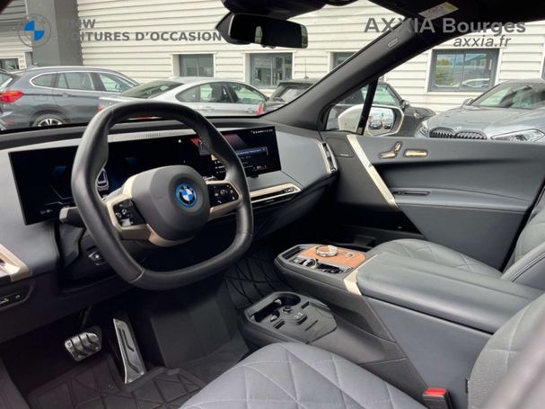 BMW iX xDrive40 243 kW image number 12