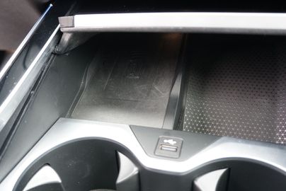 Car image 31