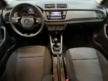 Car image 15