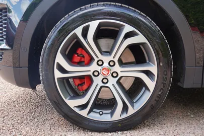 Car image 35