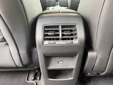 Car image 42