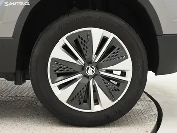 Car image 30
