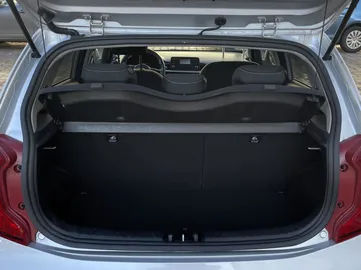 Car image 24