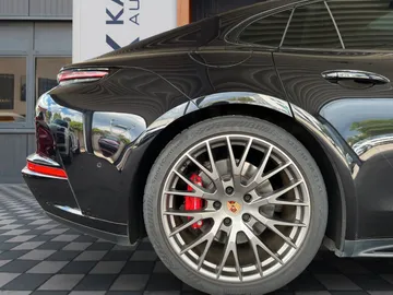 Car image 33