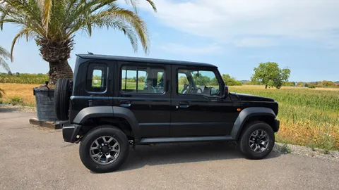 Car image 5