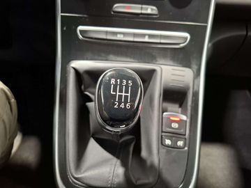 Car image 37