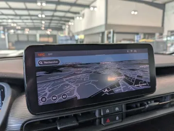 Car image 33
