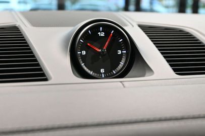 Car image 36