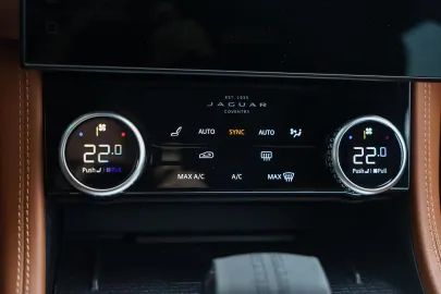 Car image 28