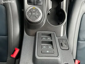 Car image 37