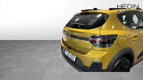 Car image 23