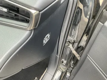 Car image 28