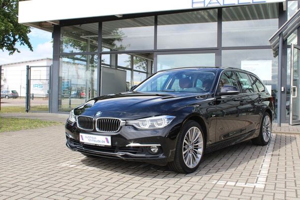 BMW 330i Touring xDrive Luxury Line 185 kW image number 2