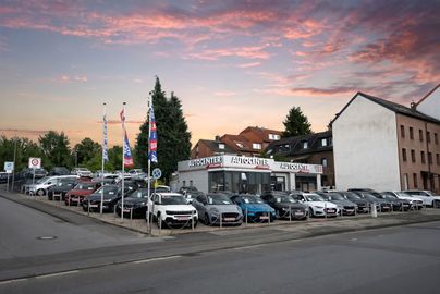 Car image 24