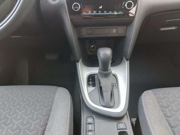 Car image 13