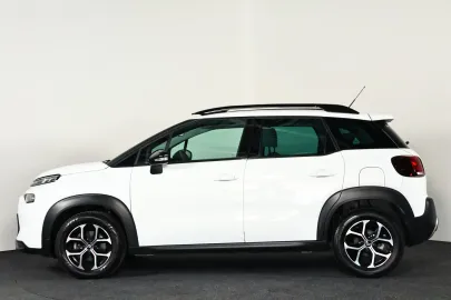Car image 28