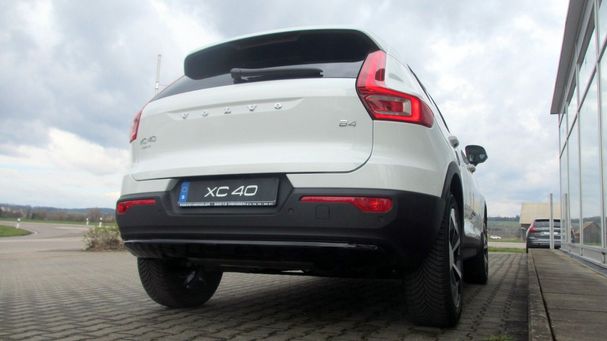 Volvo XC40 B4 Ultimate Dark 145 kW image number 12