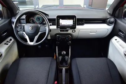 Car image 3