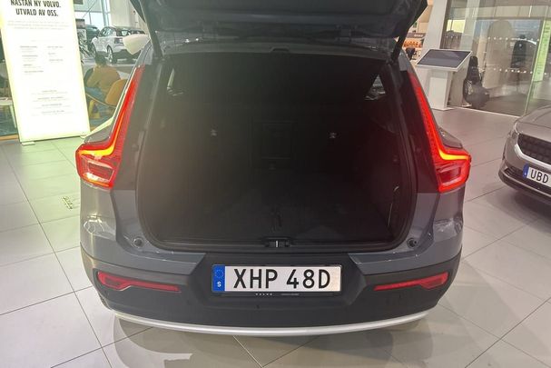 Volvo XC40 B4 Core 147 kW image number 12