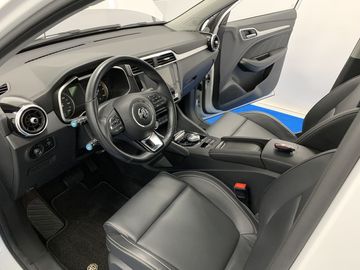 Car image 30