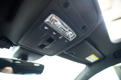Car image 49