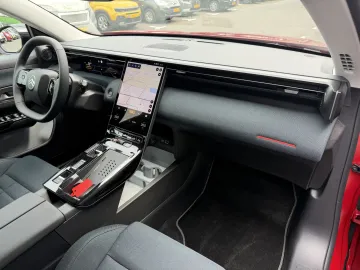 Car image 40