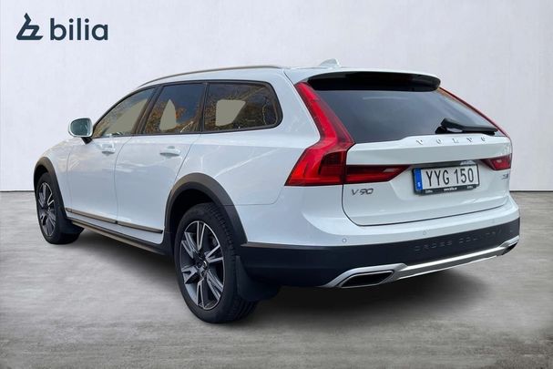 Volvo V90 Cross Country D5 AWD Pro 175 kW image number 3