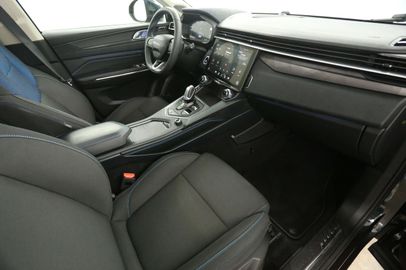 Car image 28