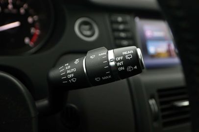 Car image 32