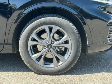 Car image 27