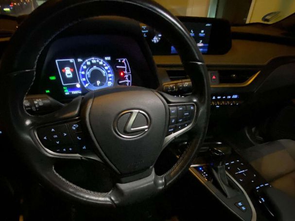 Lexus UX 250h 135 kW image number 12