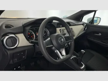 Car image 35