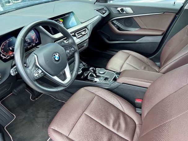 BMW 118i Luxury Line 100 kW image number 4