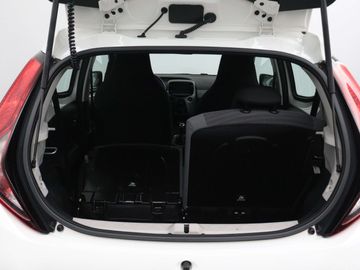 Car image 33