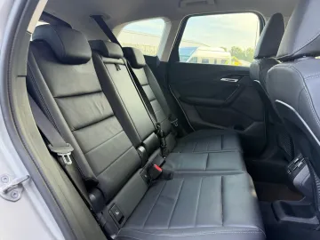 Car image 36