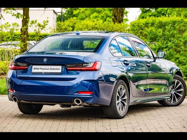 BMW 330 e 215 kW image number 3