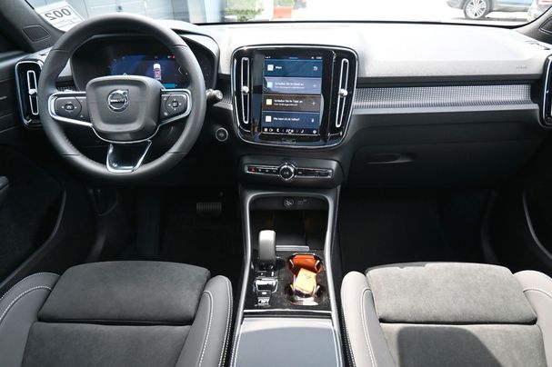 Volvo XC40 AWD B4 145 kW image number 20