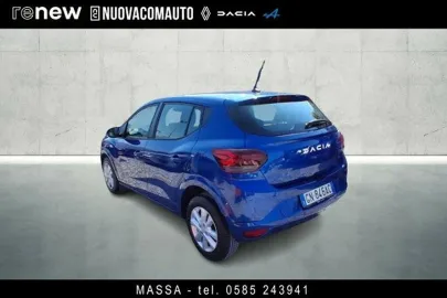 Car image 4